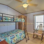Quaint Chincoteague Island Hideaway With 2 Porches!