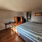 Atlantic Shores Inn And Suites