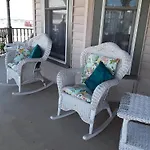 Inn At Poplar Corner B&B On Chincoteague Island