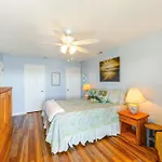 3 Mi To Beach Waterfront Condo In Chincoteague!