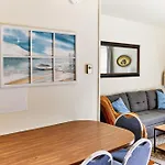 Flamingo Villa @ The Reef