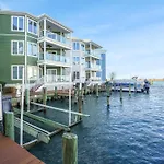 Sunset Bay Villa 206 - Waterfront & Shared Pool!