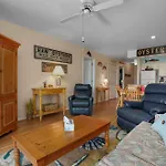 Stingray - Waterfront & Waterside Balcony!