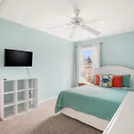 Seas The Day - Water Views, Shared Pool!