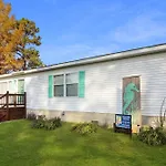 Island Thyme - Hot Tub & Carnival Location!