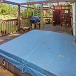 Island Thyme - Hot Tub & Carnival Location!