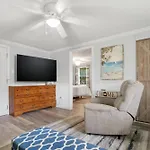 Grandma\'S House - Close To Town, Game Area & Pet Friendly!