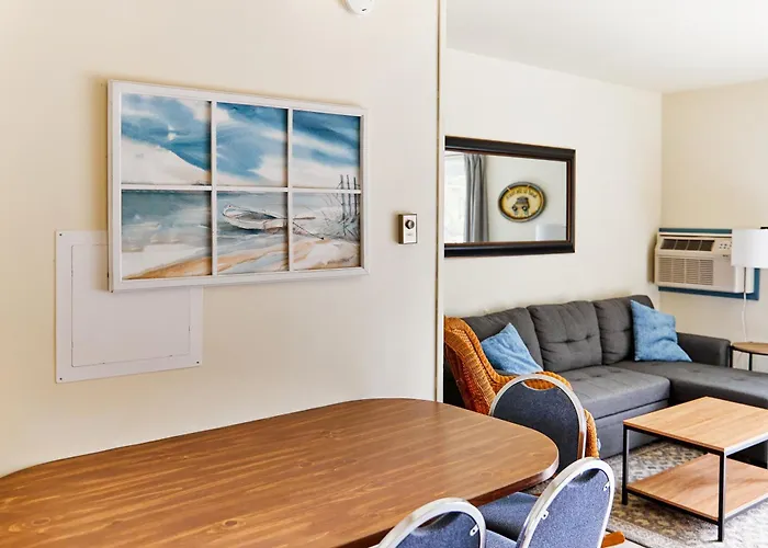 Coral Villa @ The Reef