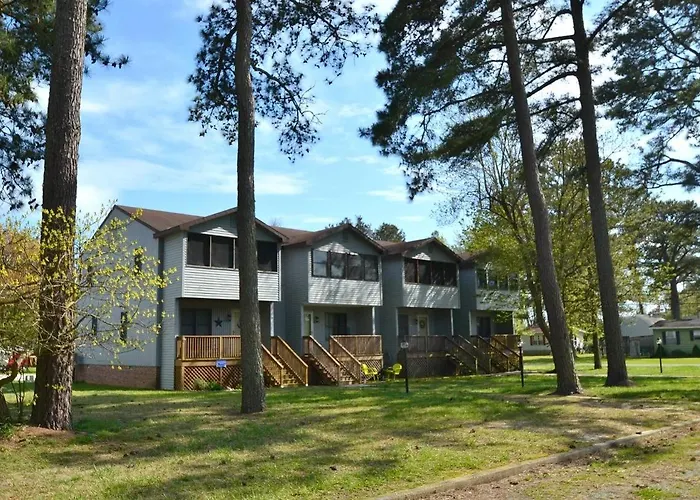 Gone Coastal - Pet Friendly With Screened Porch!