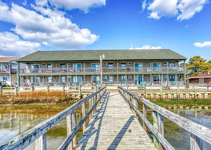 Dancing Waters At Sea Tag - Waterfront Condo!