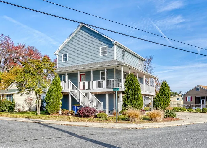 Beach Haven - Modern Home; Close To Town!