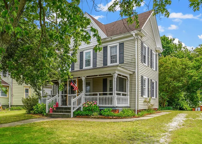 Serendipity - On Main Street With Screened Porch!