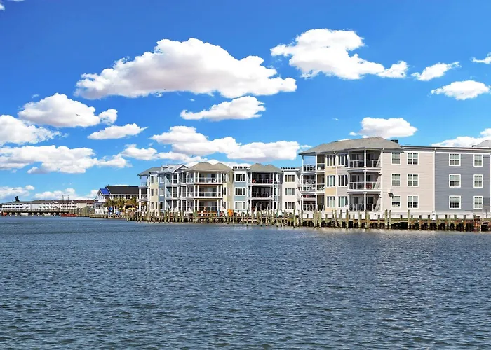 Sunset Bay Villa 212 - Pet Friendly & Waterfront View!