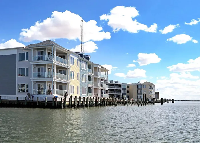 Sunset Bay Villa 208 - Pet Friendly & Includes A Boat Slip!
