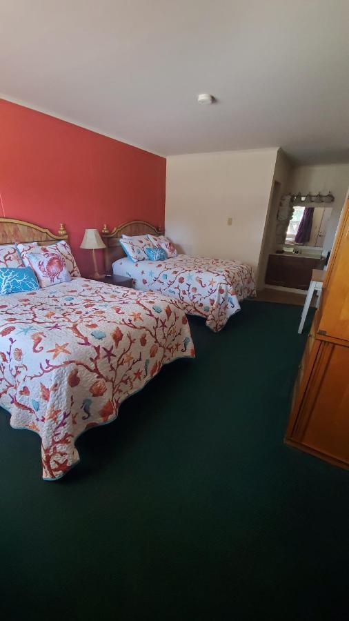 The Lighthouse Motel 2*