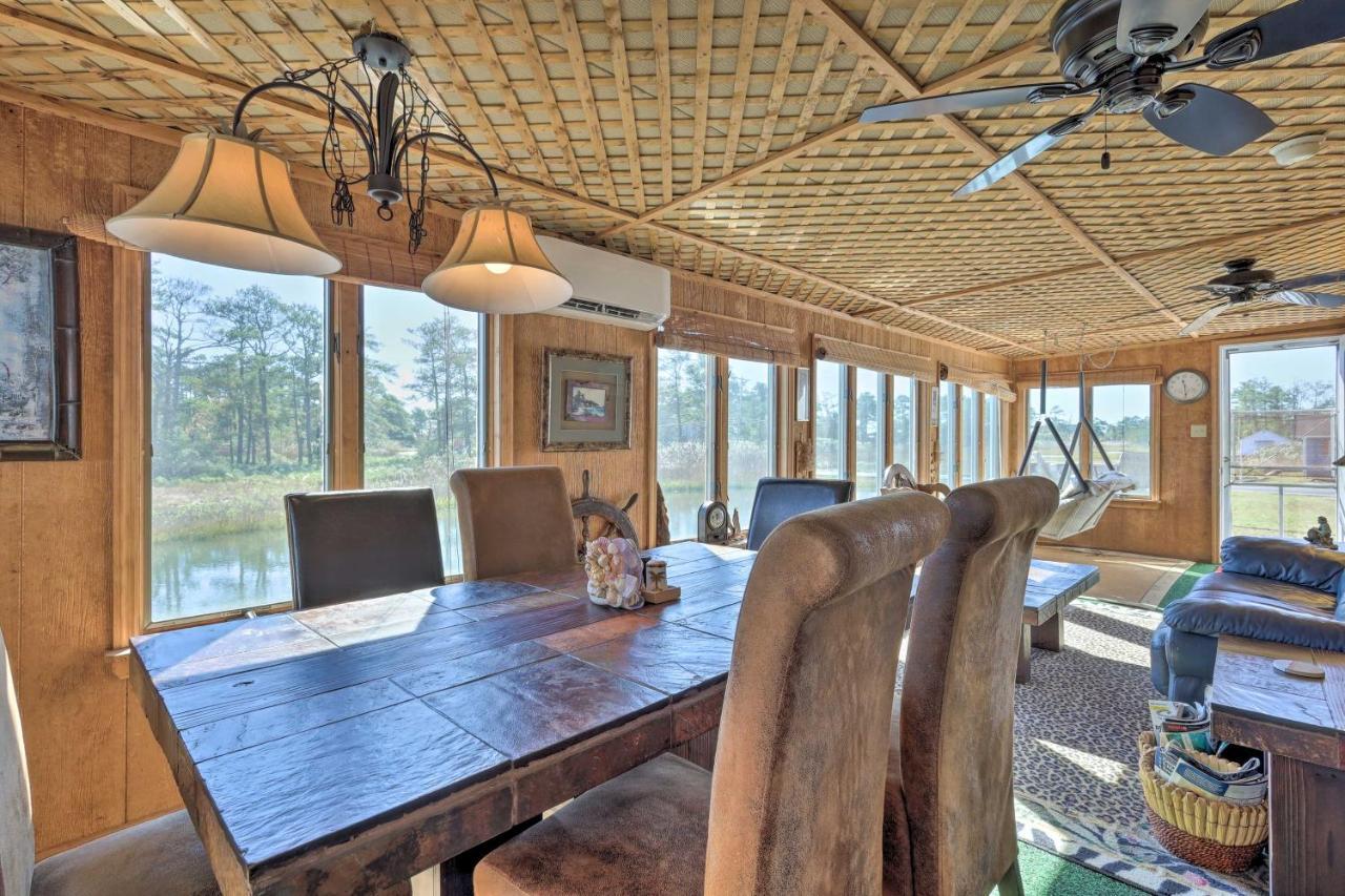 Holiday home Quaint Island Hideaway With 2 Porches! *