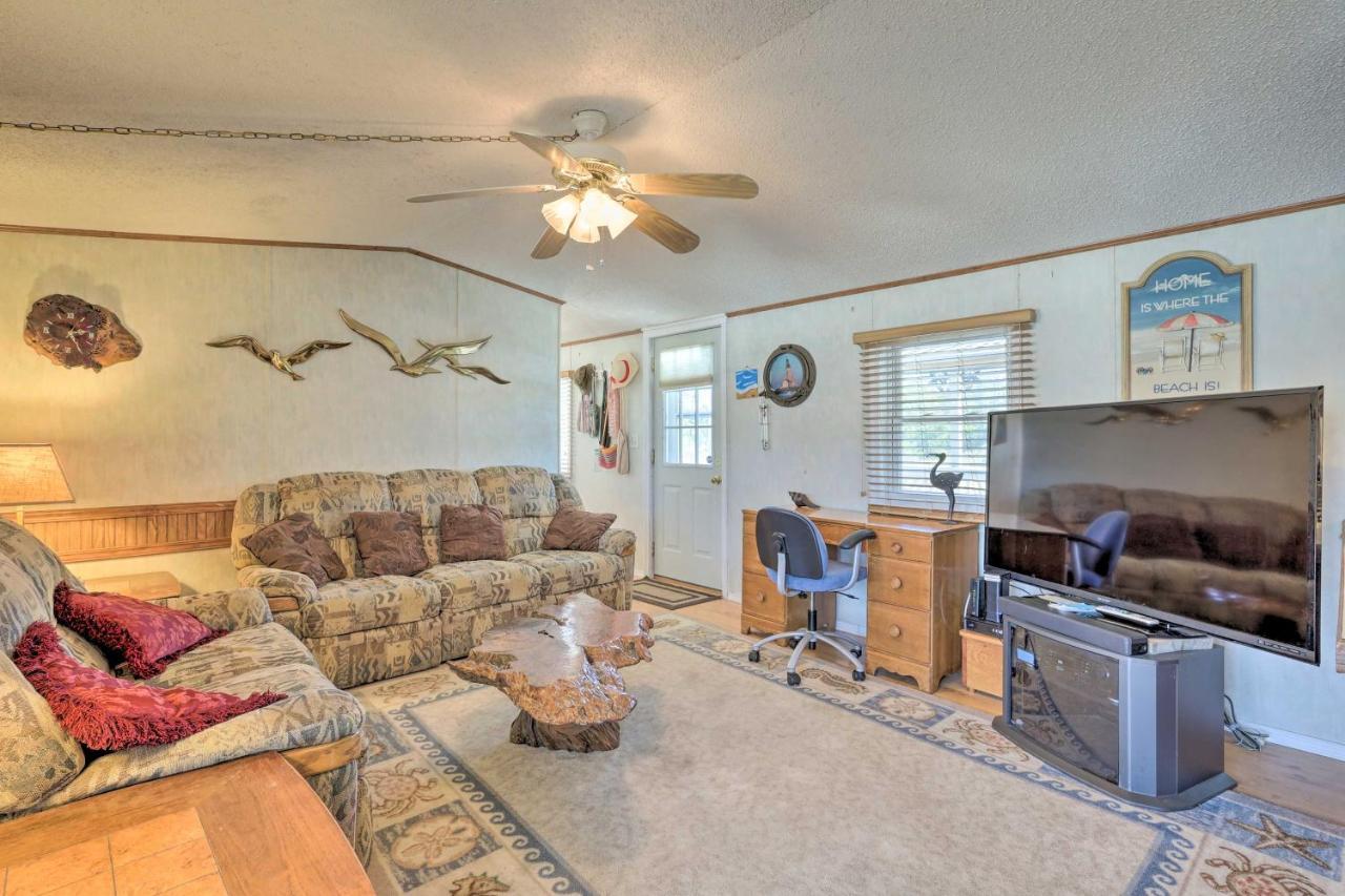Quaint Island Hideaway With 2 Porches! Chincoteague