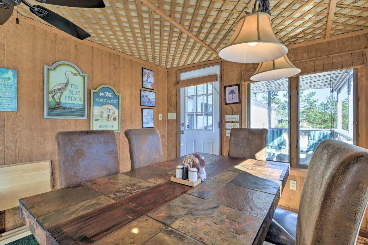 Holiday home Quaint Island Hideaway With 2 Porches! *