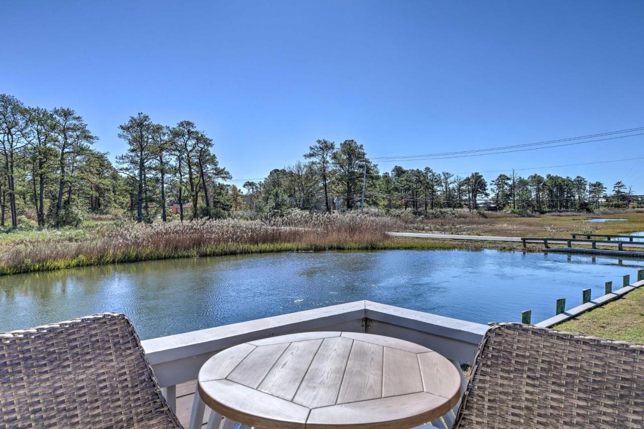 Holiday home Quaint Island Hideaway With 2 Porches! *