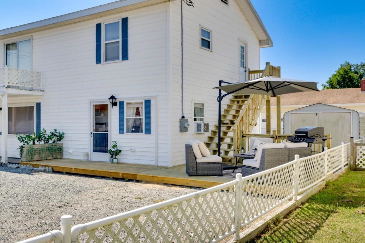 With Deck Walk To Waterfront Apartment