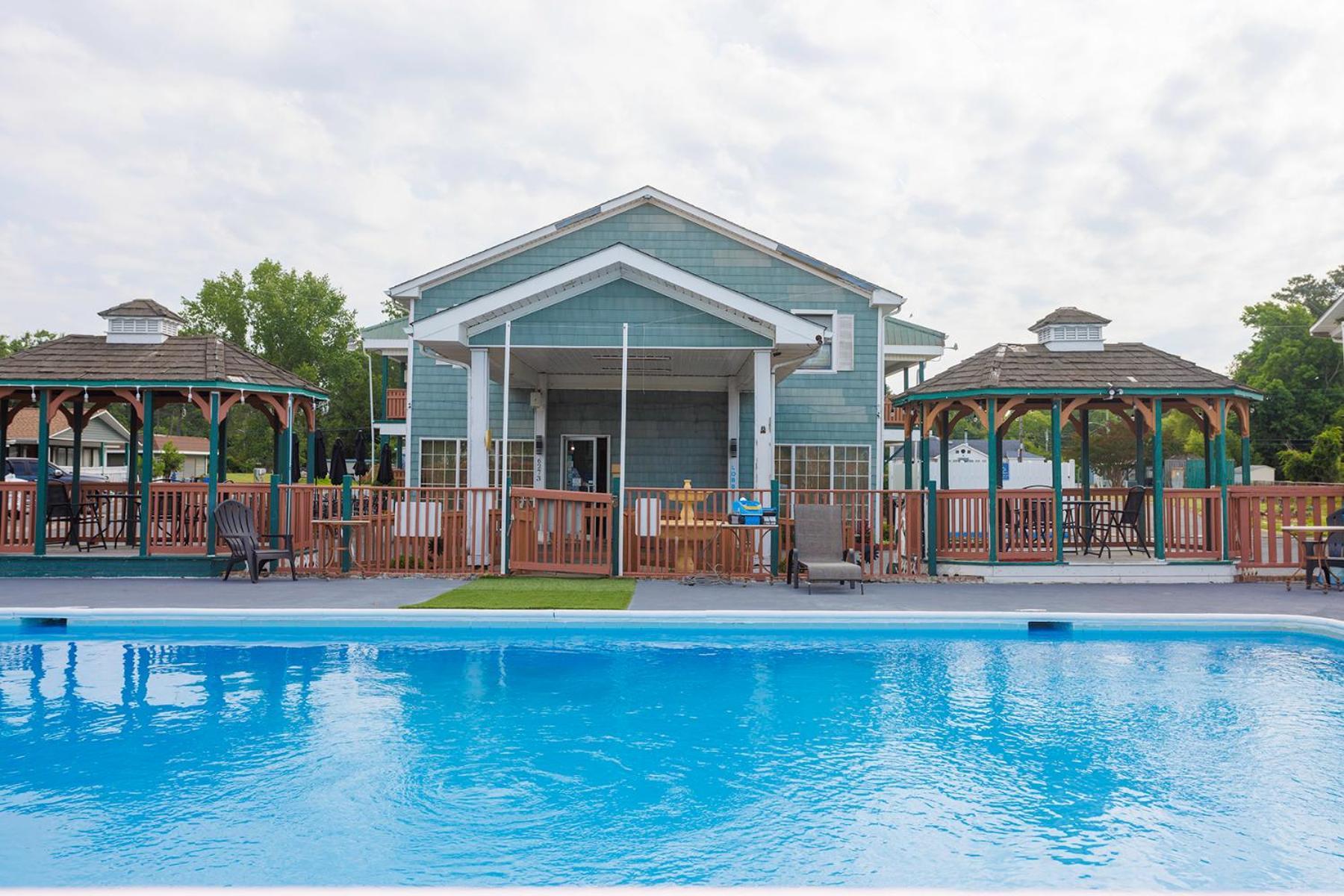 Atlantic Shores And Hotel Chincoteague