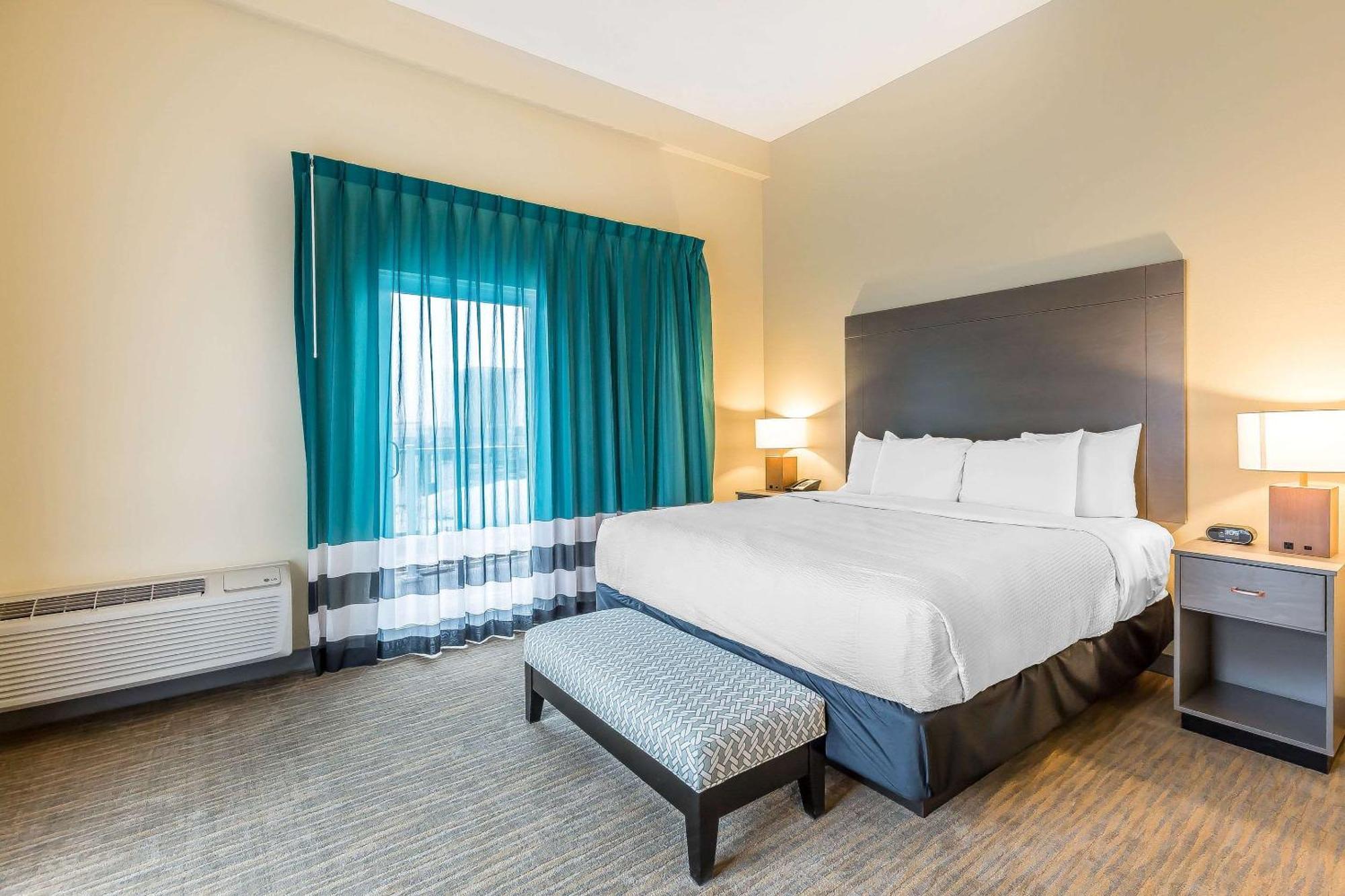 Marina Bay & Suites, Ascend Collection