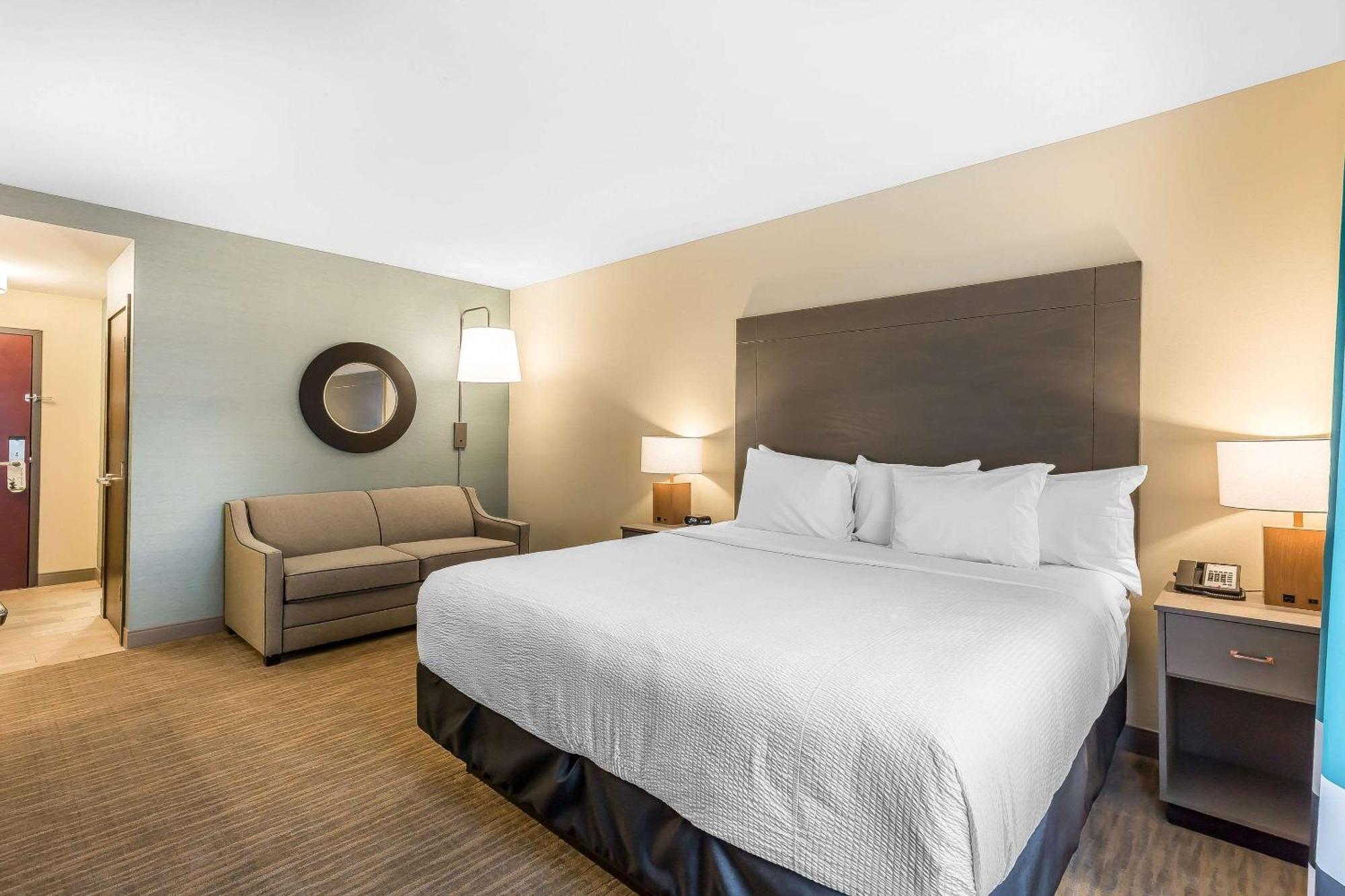 Marina Bay & Suites, Ascend Collection