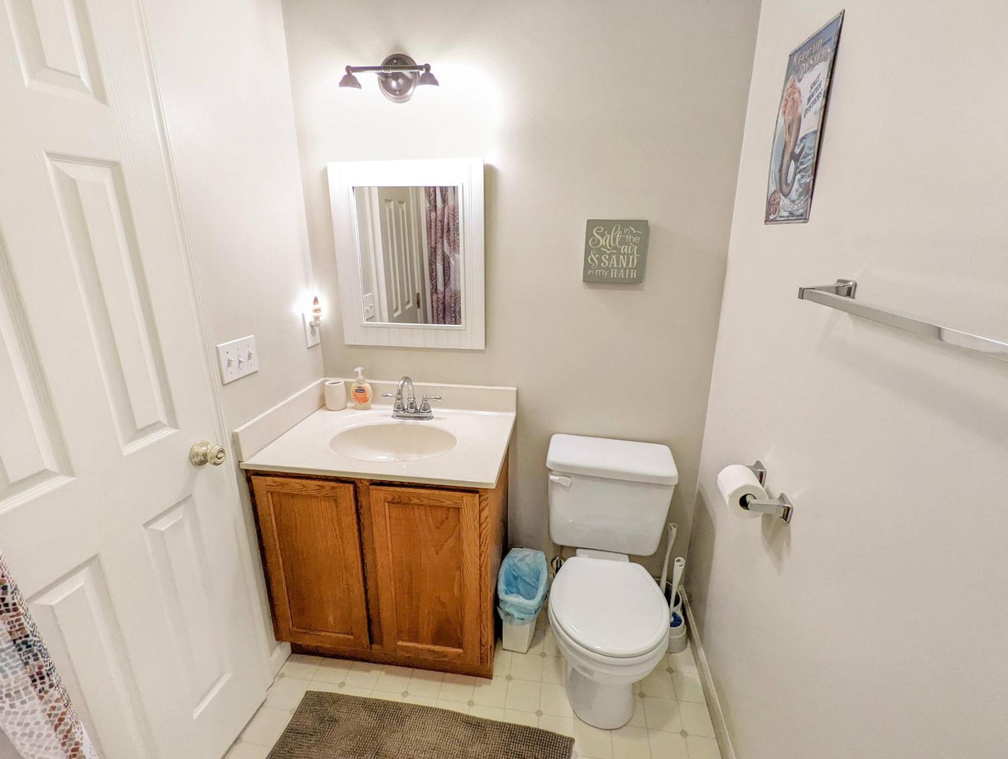 Gone Coastal - Pet Friendly With Screened Porch! Holiday home *