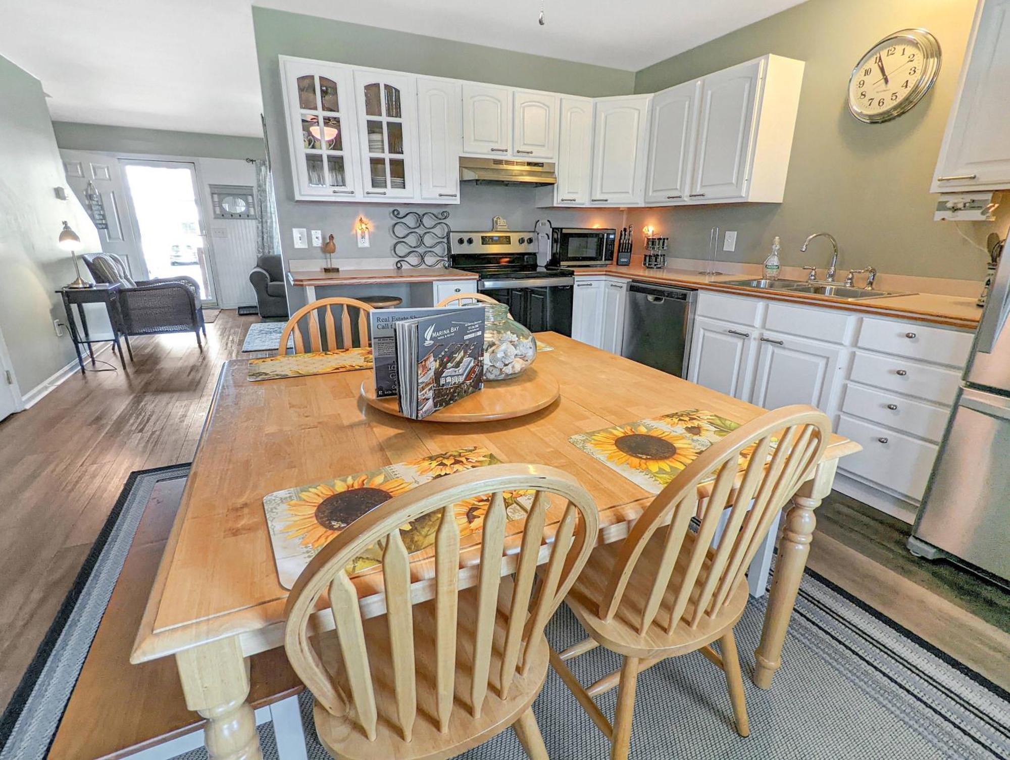 Gone Coastal - Pet Friendly With Screened Porch! Chincoteague