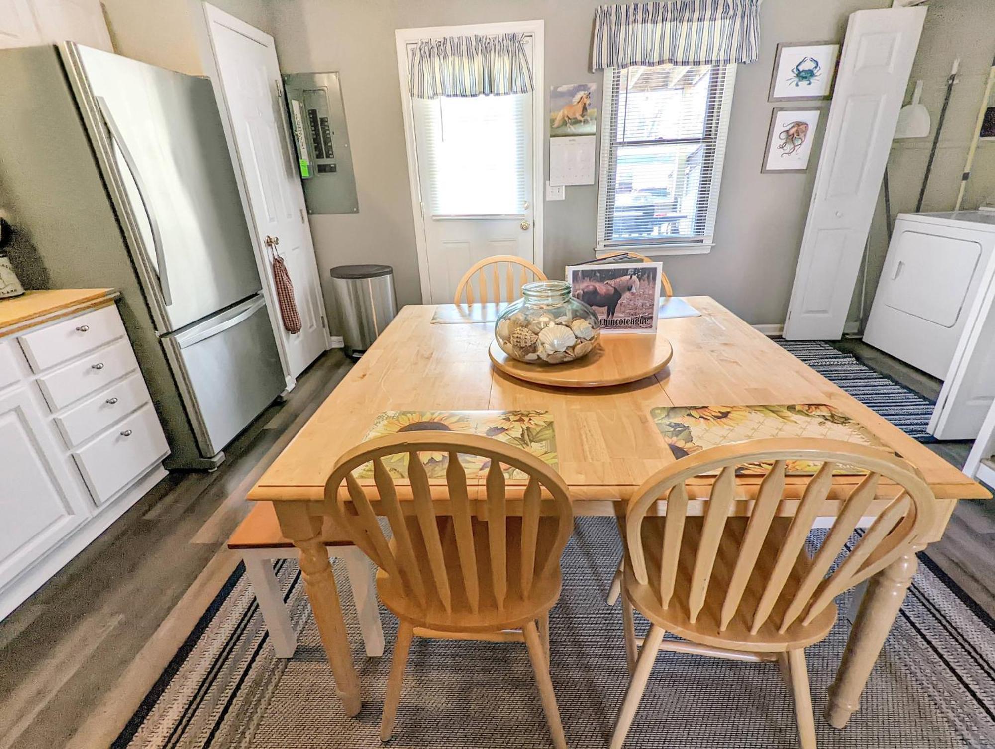 Gone Coastal - Pet Friendly With Screened Porch! Holiday home Chincoteague