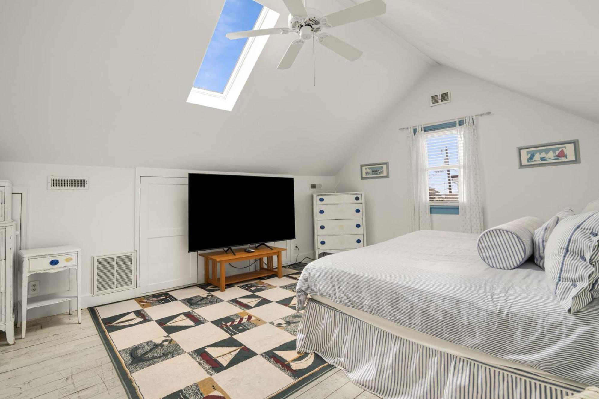 Donovan's Reef - Pet Friendly, In Town! * Chincoteague