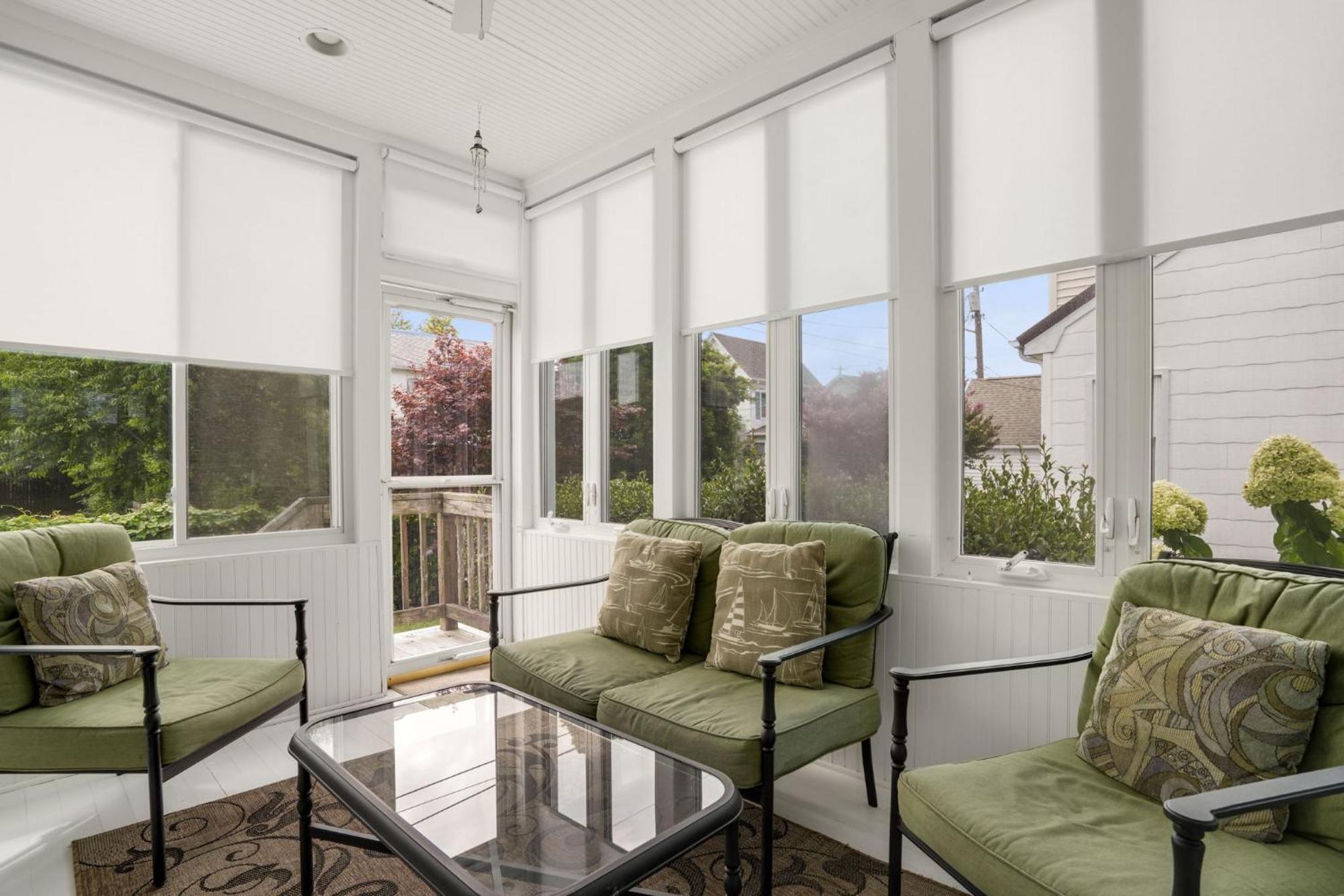 Donovan's Reef - Pet Friendly, In Town! Holiday home