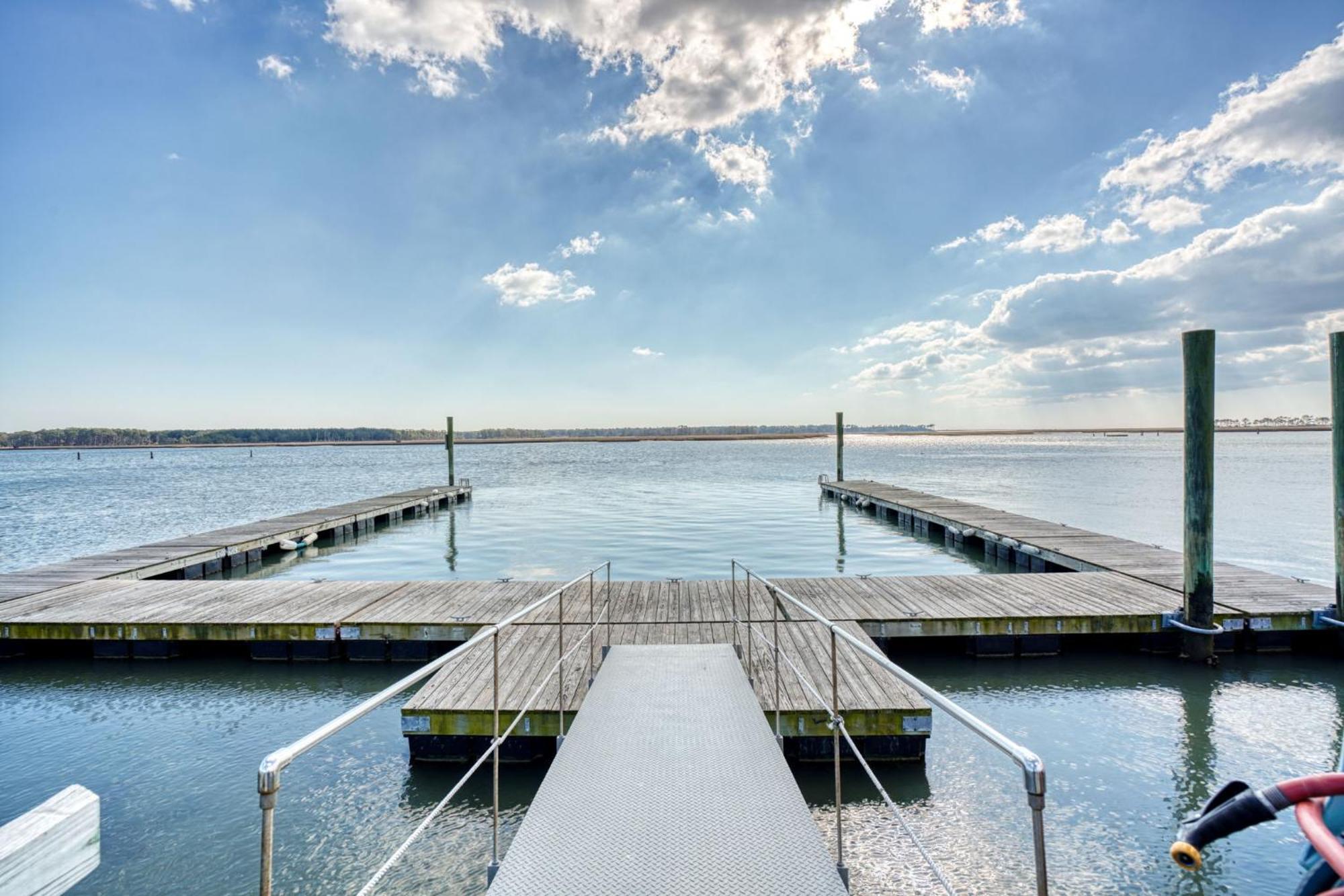 Dancing Waters At Sea Tag - Waterfront Condo! Holiday home *