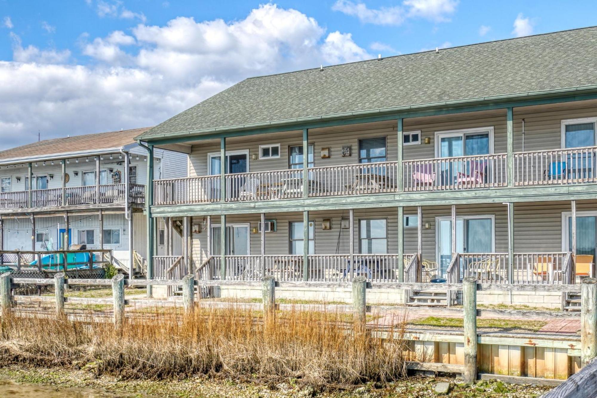 Holiday home Dancing Waters At Sea Tag - Waterfront Condo! *