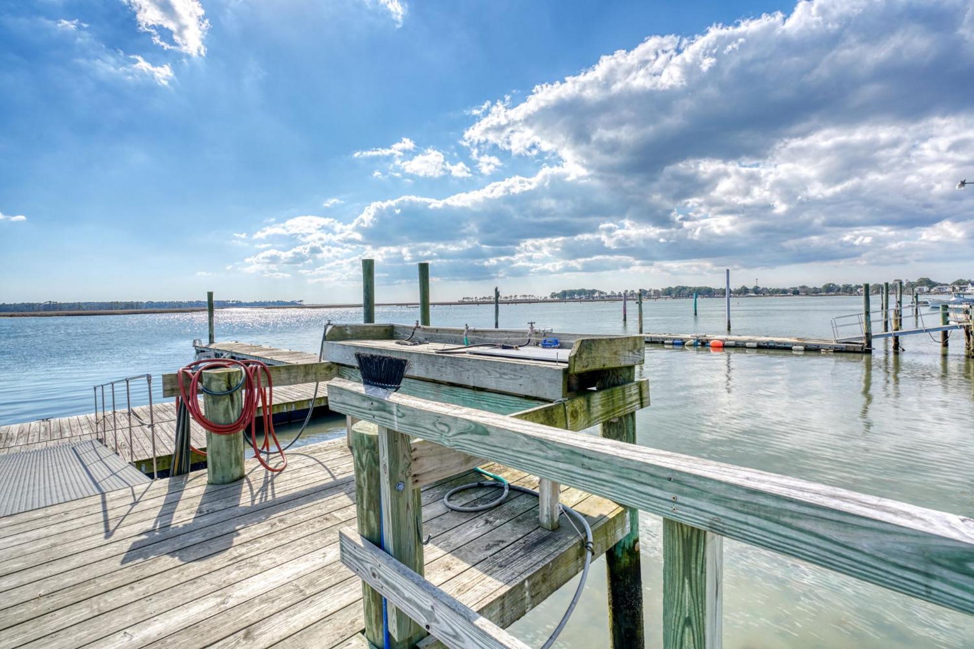 Dancing Waters At Sea Tag - Waterfront Condo! Chincoteague