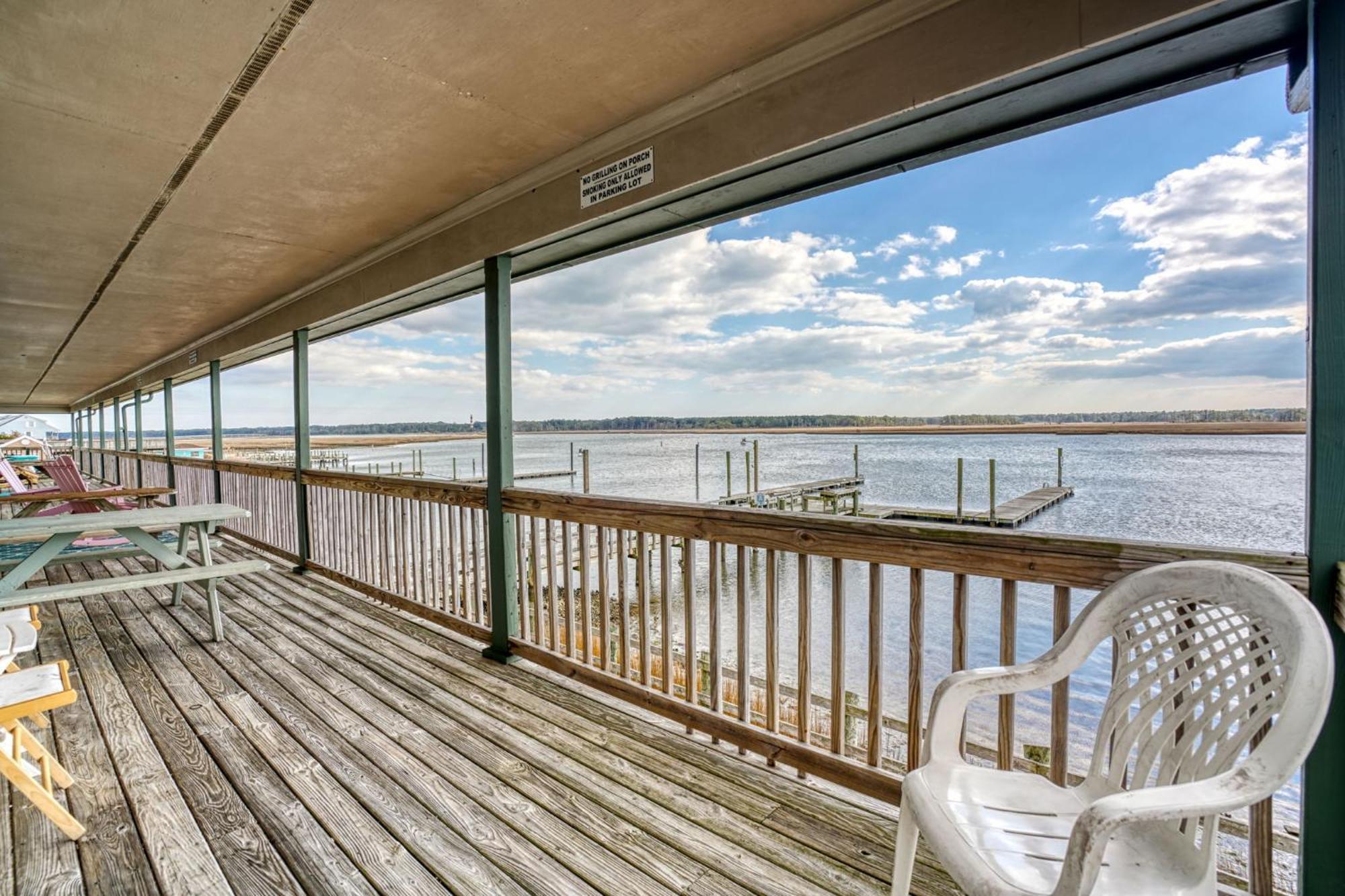 Holiday home Dancing Waters At Sea Tag - Waterfront Condo! *