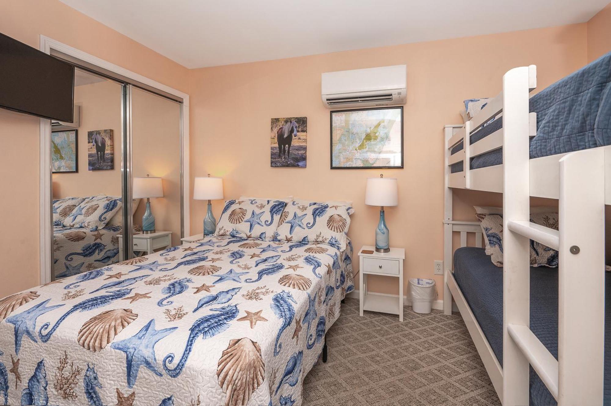 Dancing Waters At Sea Tag - Waterfront Condo! Holiday home *
