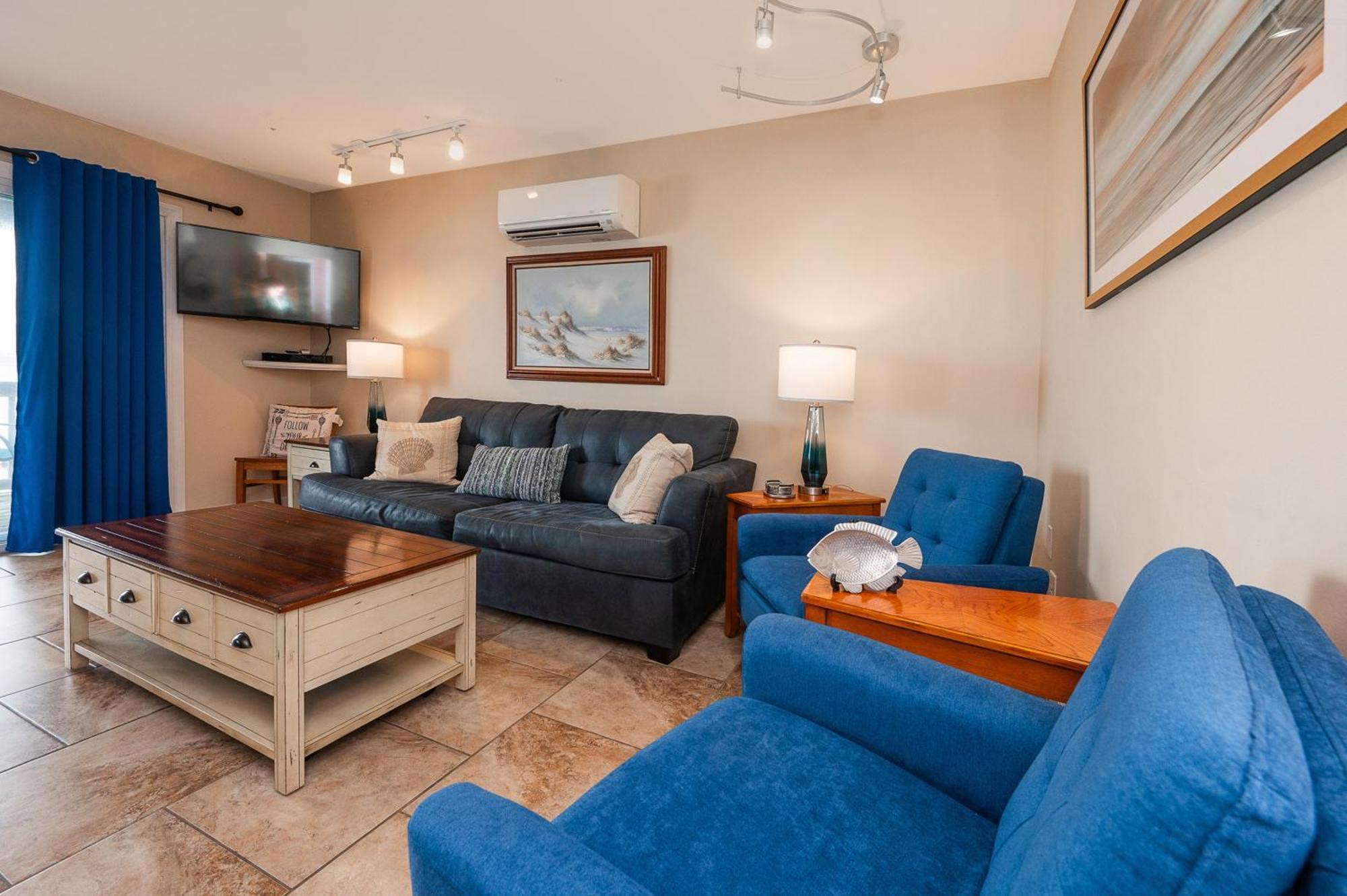 Holiday home Dancing Waters At Sea Tag - Waterfront Condo! Chincoteague