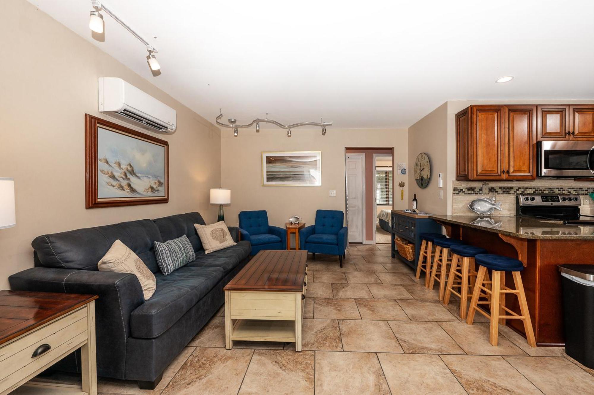 Dancing Waters At Sea Tag - Waterfront Condo!