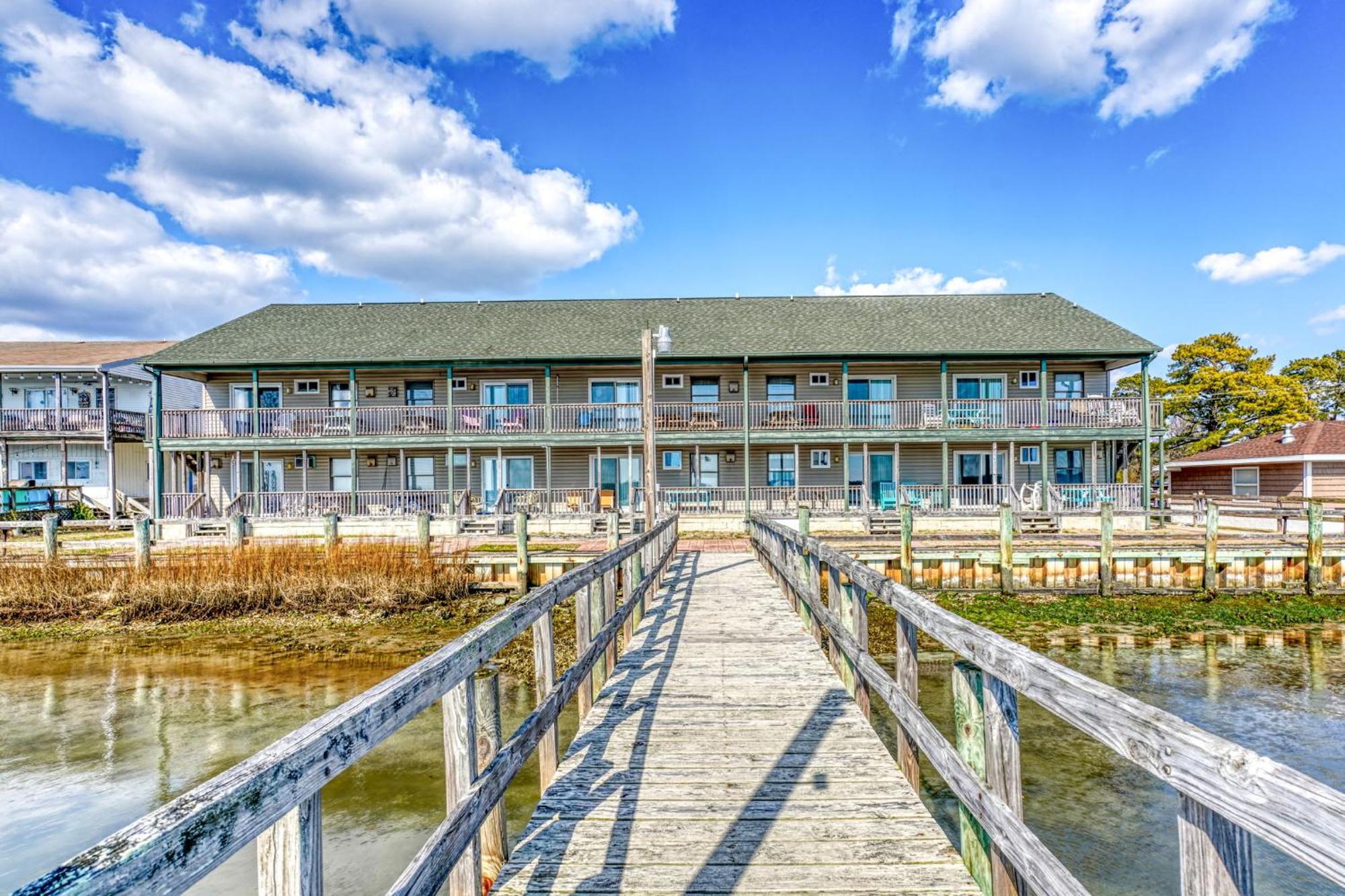 Holiday home Dancing Waters At Sea Tag - Waterfront Condo! *