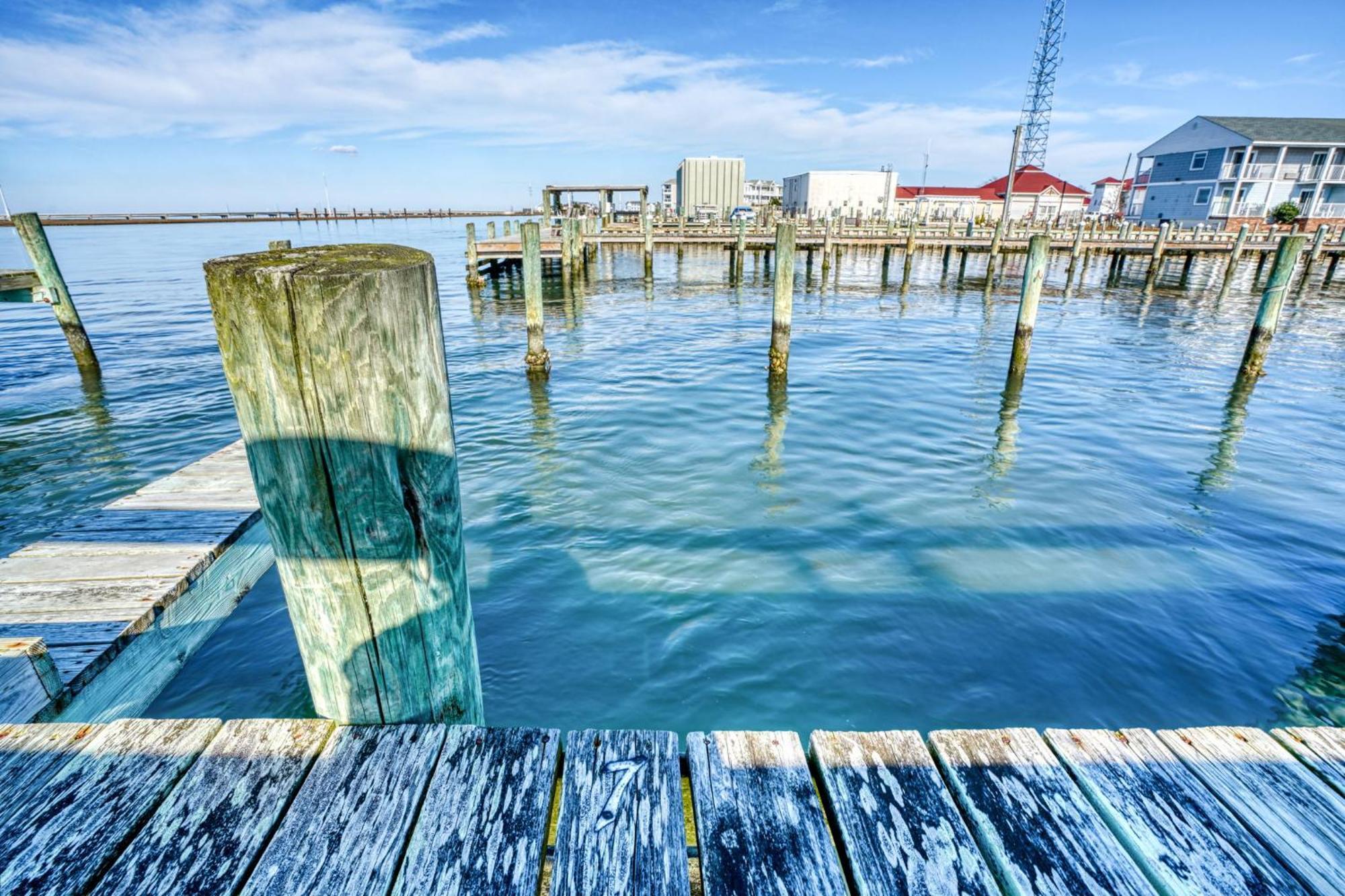 Charlie's Bayside Retreat - Pet Friendly, In Town! * Chincoteague
