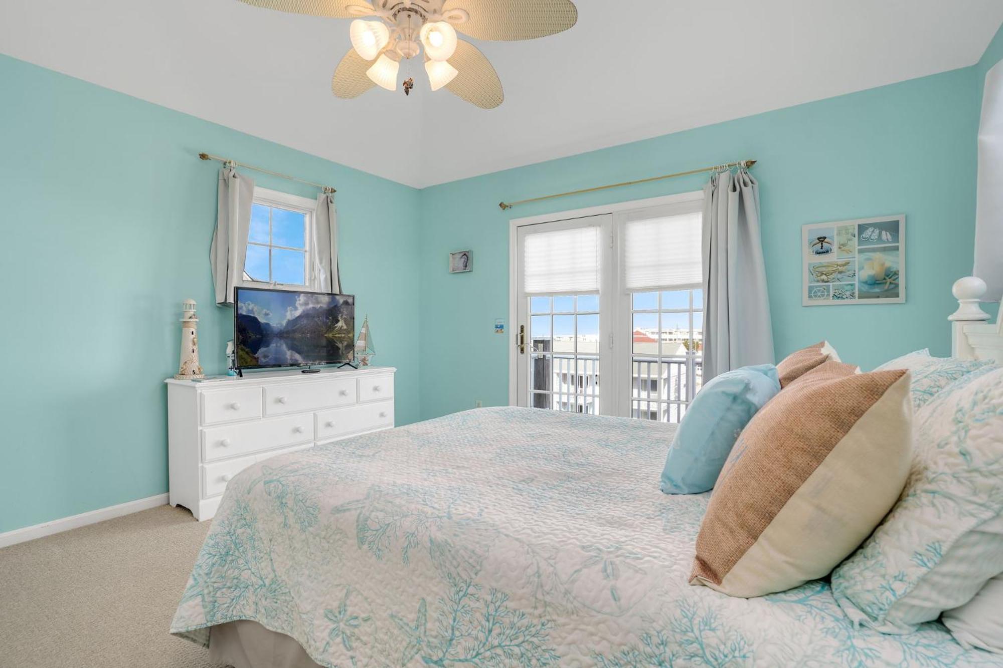 Charlie's Bayside Retreat - Pet Friendly, In Town! Holiday home Chincoteague