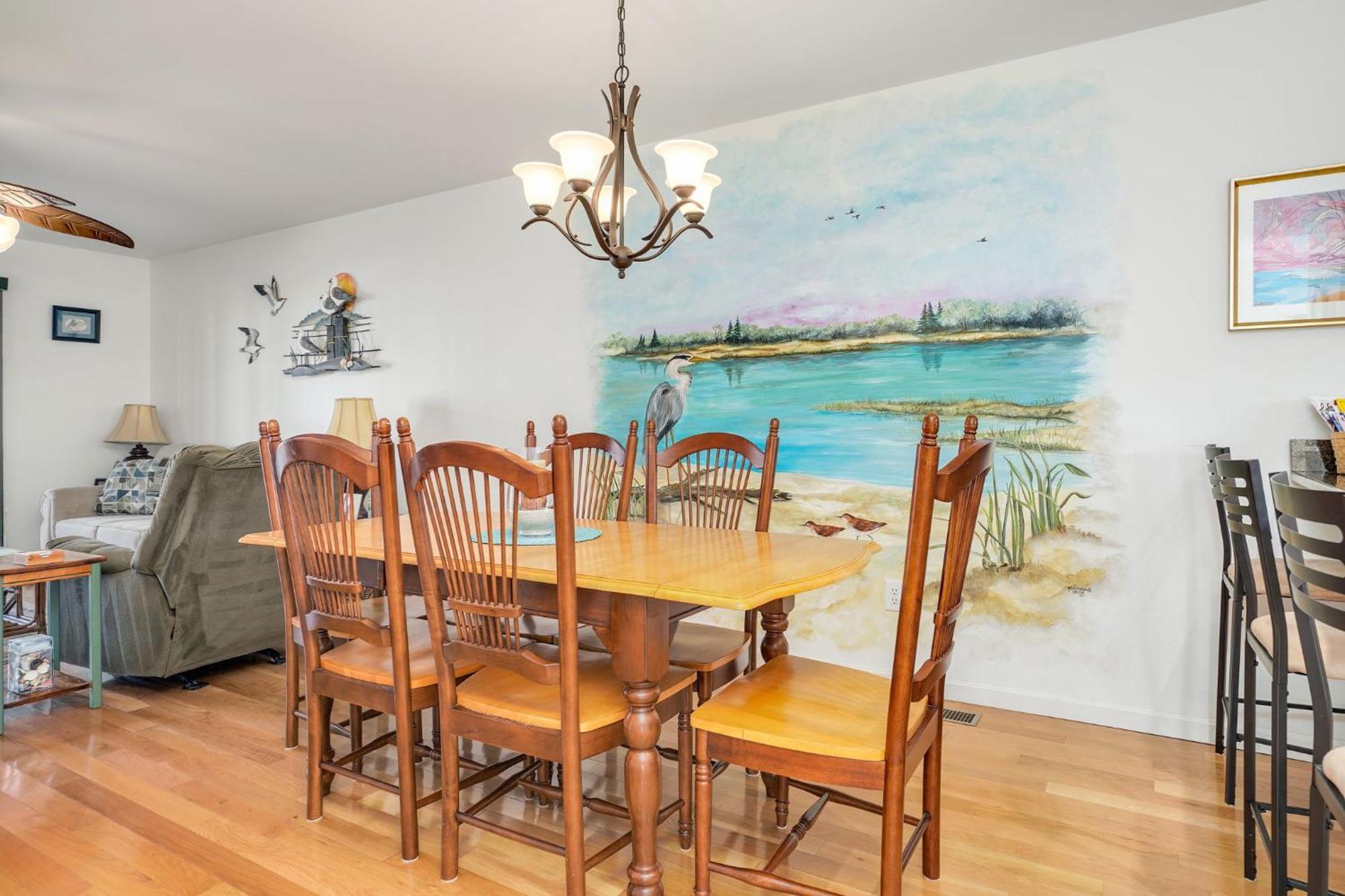 Charlie's Bayside Retreat - Pet Friendly, In Town! * Chincoteague