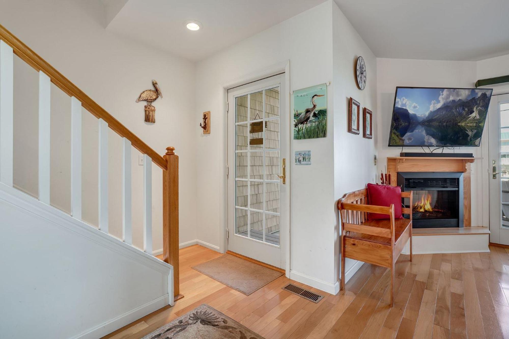 Charlie's Bayside Retreat - Pet Friendly, In Town! Holiday home Chincoteague