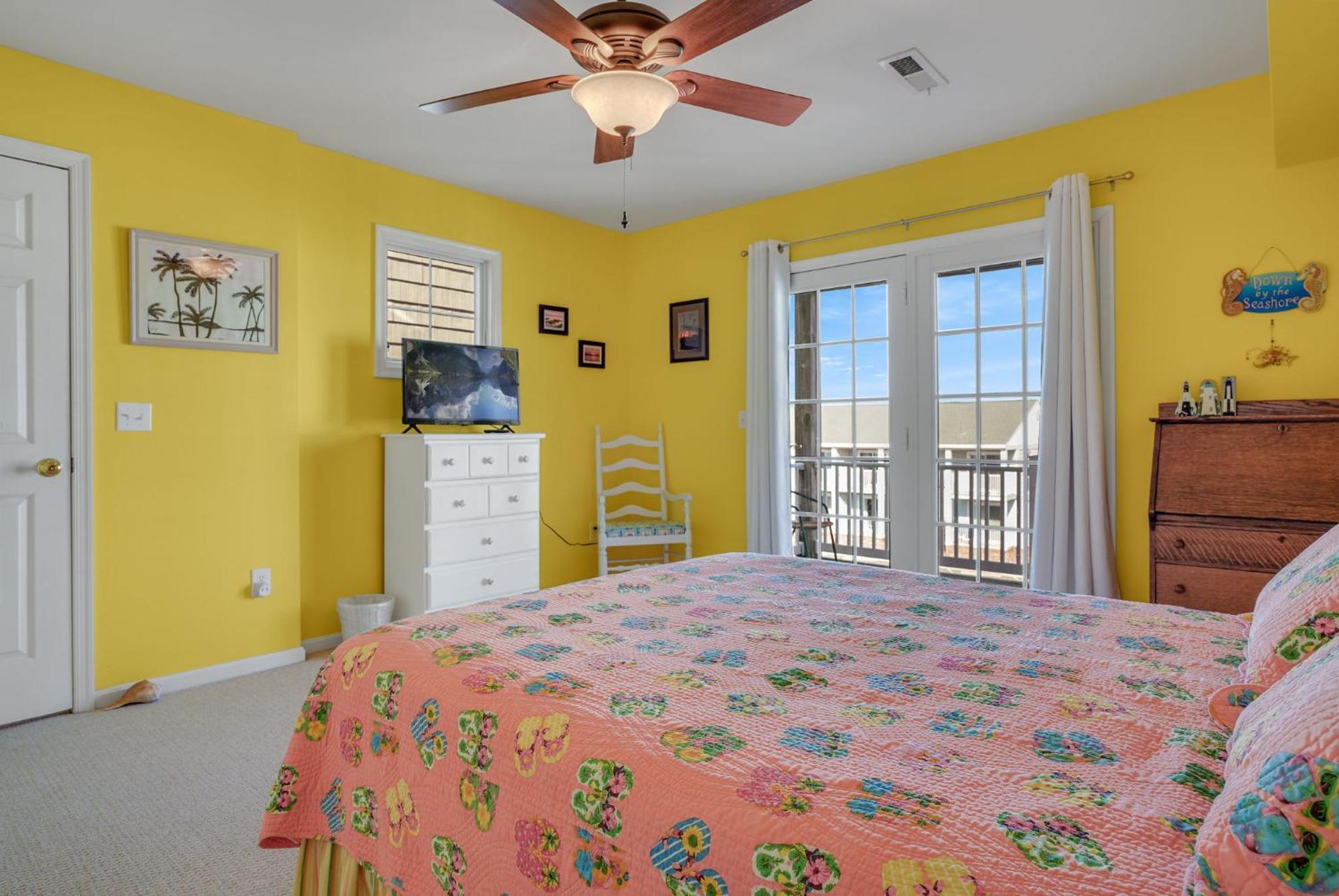 Charlie's Bayside Retreat - Pet Friendly, In Town! Holiday home *