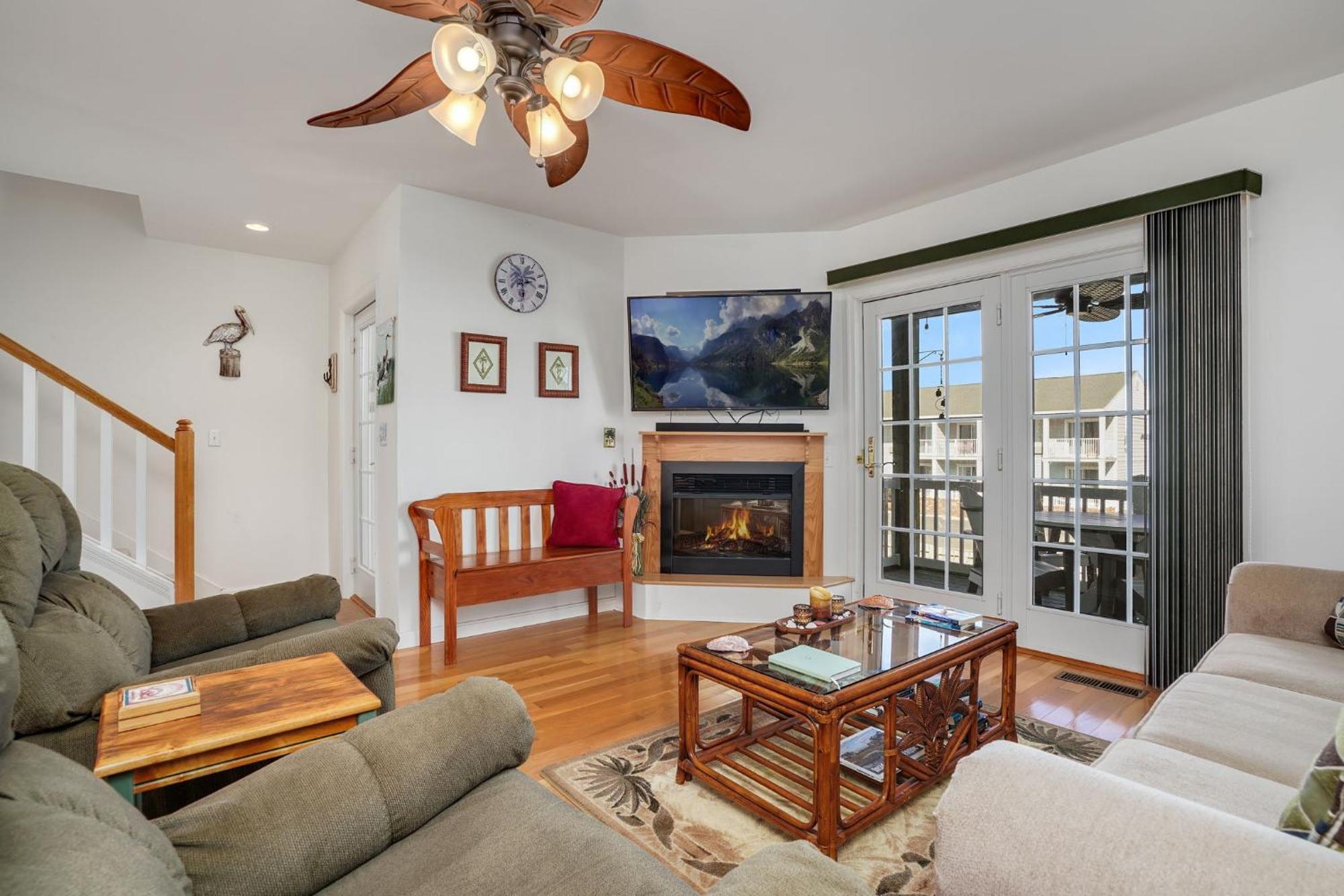 Charlie's Bayside Retreat - Pet Friendly, In Town! Holiday home *