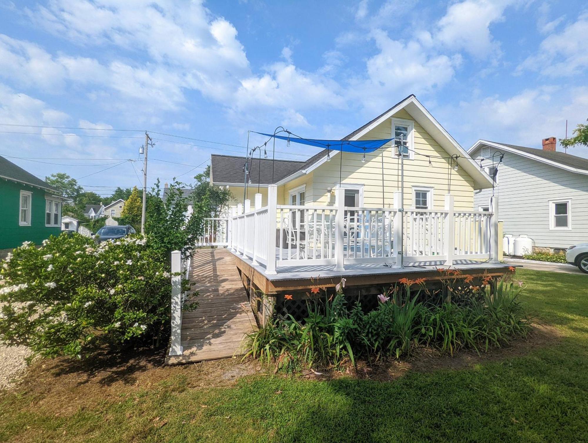 Changing Tide - Downtown Location With Large Deck! Chincoteague