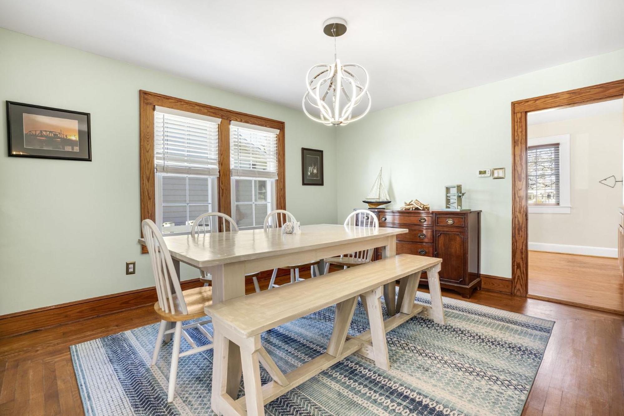 Changing Tide - Downtown Location With Large Deck! * Chincoteague