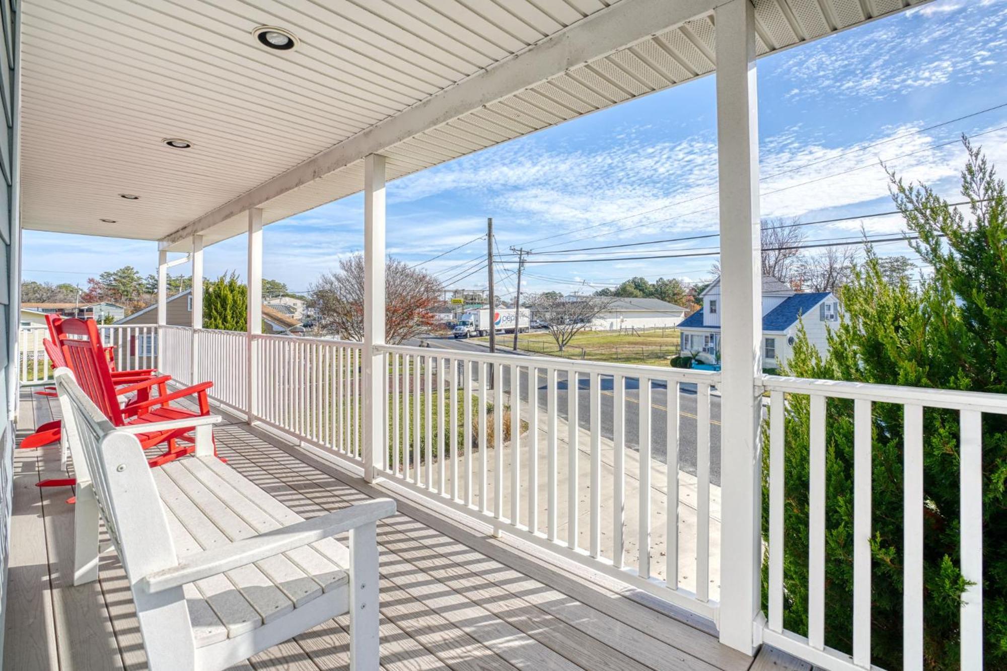 Haven - Modern Home; Close To Town! *