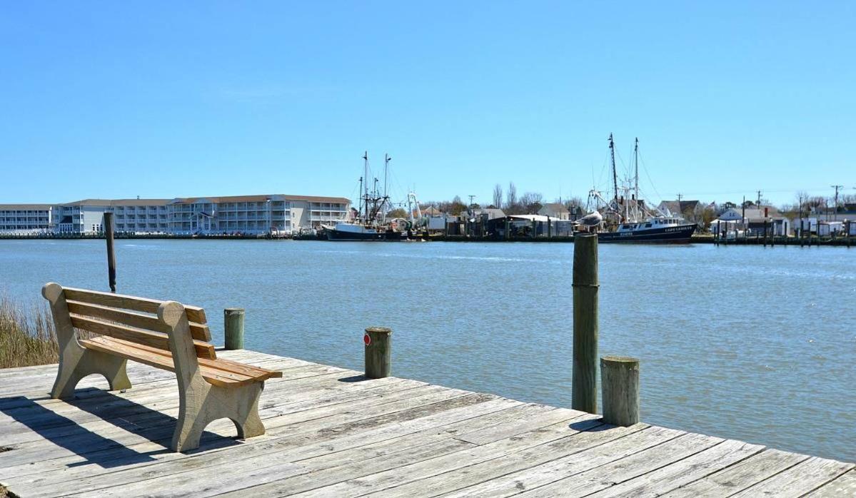 Bay Daze - Waterfront Townhome W Private Boat Dock! Holiday home Chincoteague
